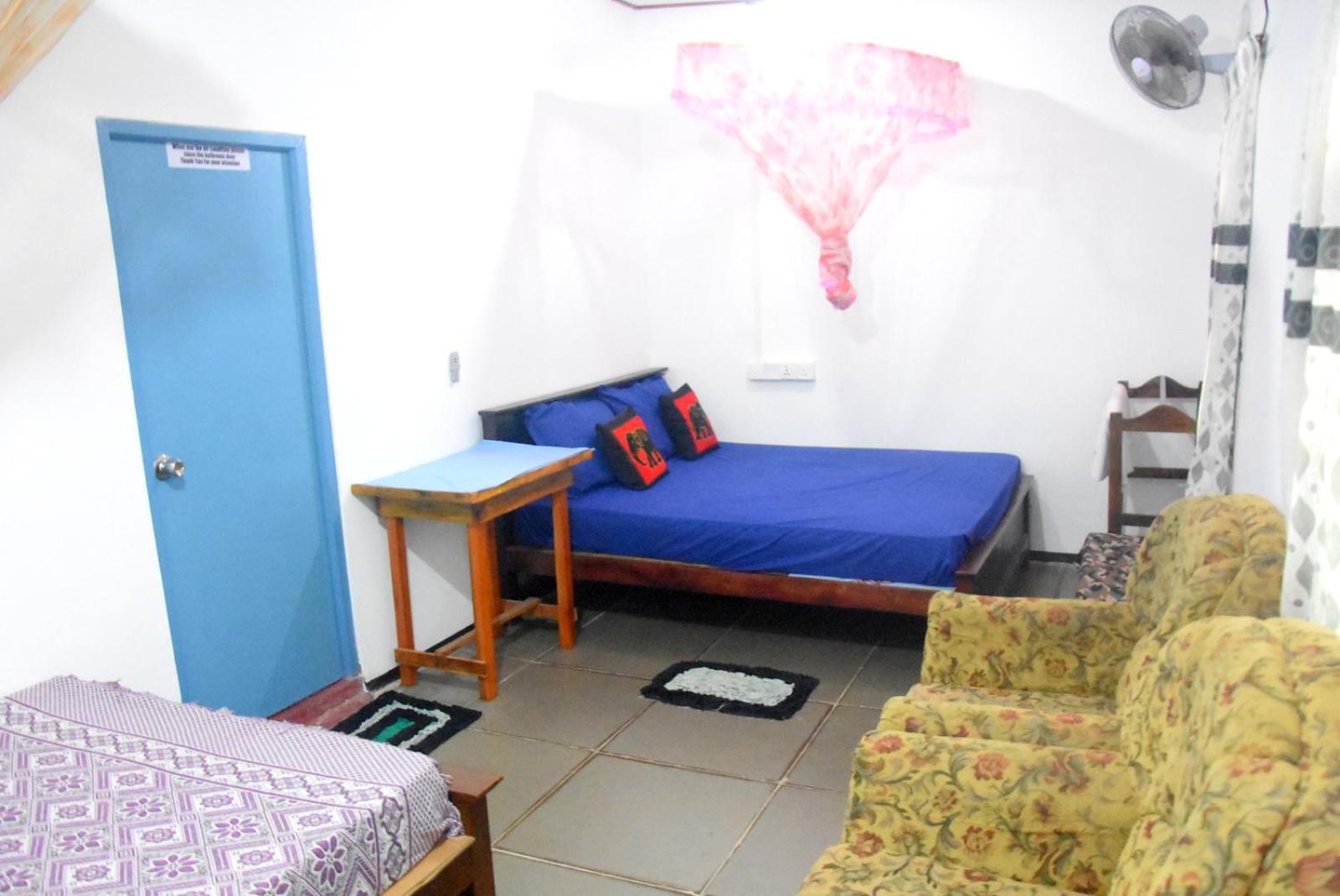 Meera Homestay & Guest House Anuradhapura Exterior foto