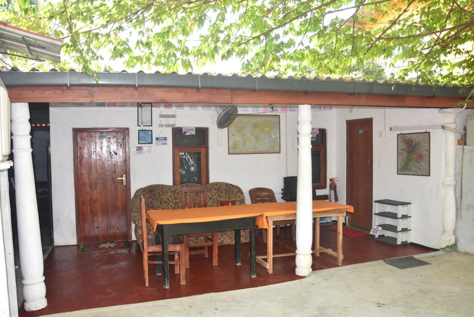 Meera Homestay & Guest House Anuradhapura Exterior foto