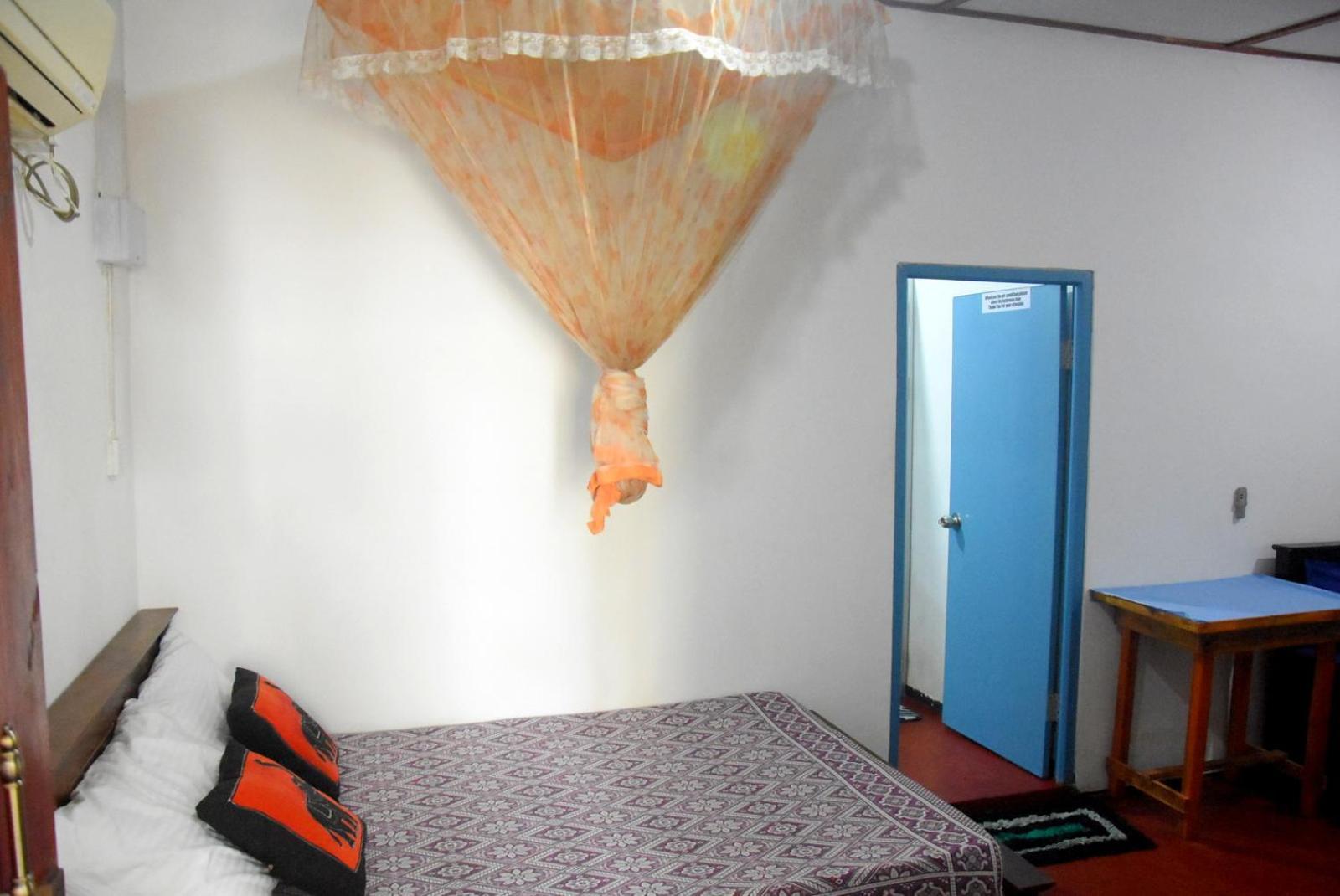 Meera Homestay & Guest House Anuradhapura Exterior foto